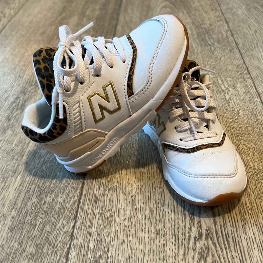 Leopard Detail New Balance White Tennis Shoes - Size 8